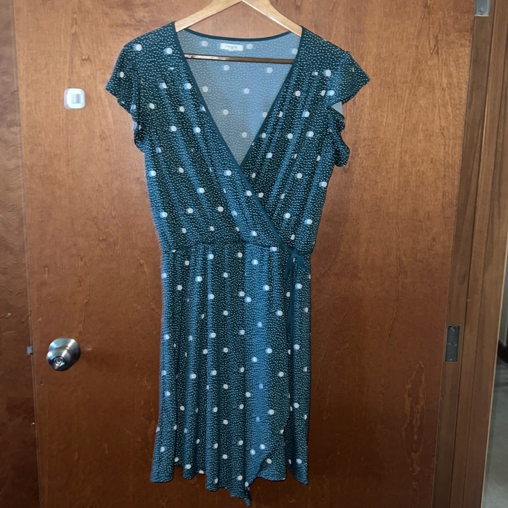 🌸 5/25 Maurice’s Polka Dot False Wrap Knee Length dress